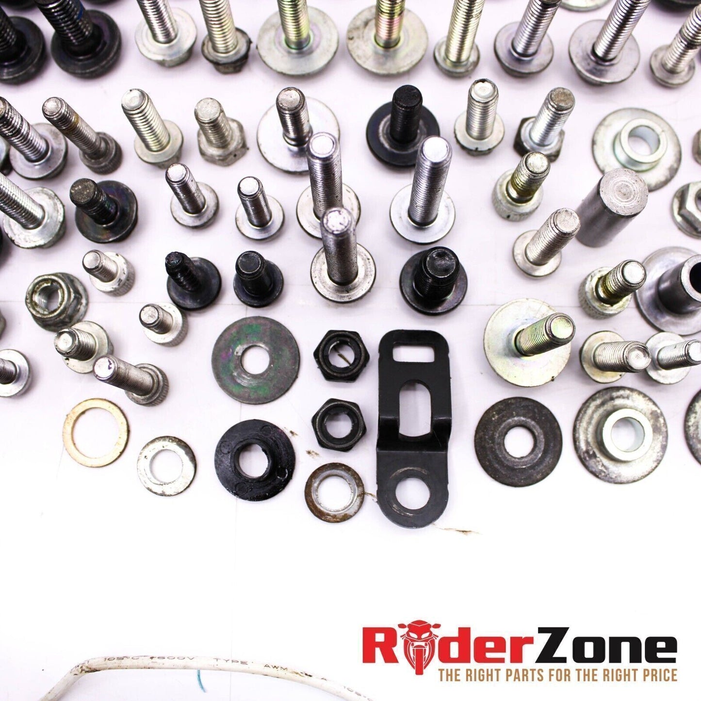 2014 - 2016 YAMAHA FZ09 BOLTS SET FRAME MOUNTING SCREWS ENGINE HARDWARE STOCK