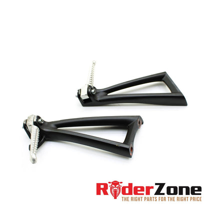 2008 - 2016 YAMAHA YZF R6 PASSENGER PEGS RIGHT LEFT FOOT REST REAR SET BLACK OEM