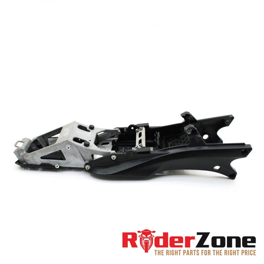 2007 2008 SUZUKI GSXR 1000 SUBFRAME REAR FRAME PLASTIC BATTERY TRAY STRAIGHT