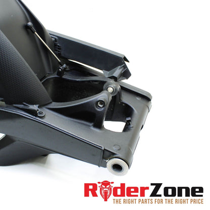 2020 - 2023 BMW S1000RR BRAZO OSCILANTE TRASERO GUARDABARROS TRASERO NEGRO GUÍA DE CADENA 