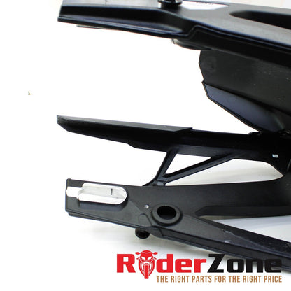 2020 - 2023 BMW S1000RR BRAZO OSCILANTE TRASERO GUARDABARROS TRASERO NEGRO GUÍA DE CADENA 