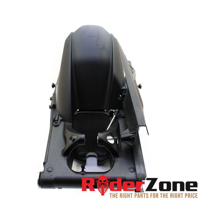 2020 - 2023 BMW S1000RR BRAZO OSCILANTE TRASERO GUARDABARROS TRASERO NEGRO GUÍA DE CADENA 