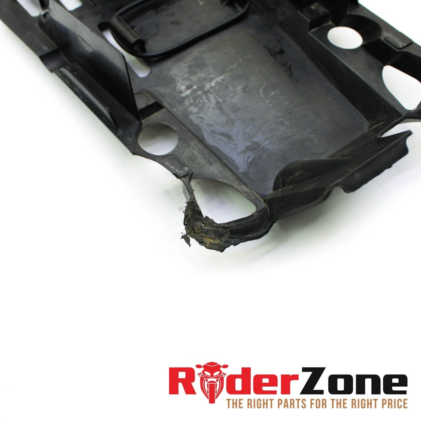 2006 2007 SUZUKI GSXR600 GSXR750 BATTERY TRAY TAIL PLASTIC INSERT BLACK STOCK