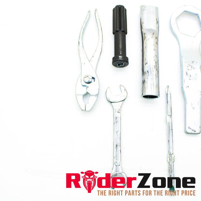 2016 - 2019 KAWASAKI NINJA ZX10R TOOL SET FLAT HEAD SCREW DRIVER KIT BAG WRENCH